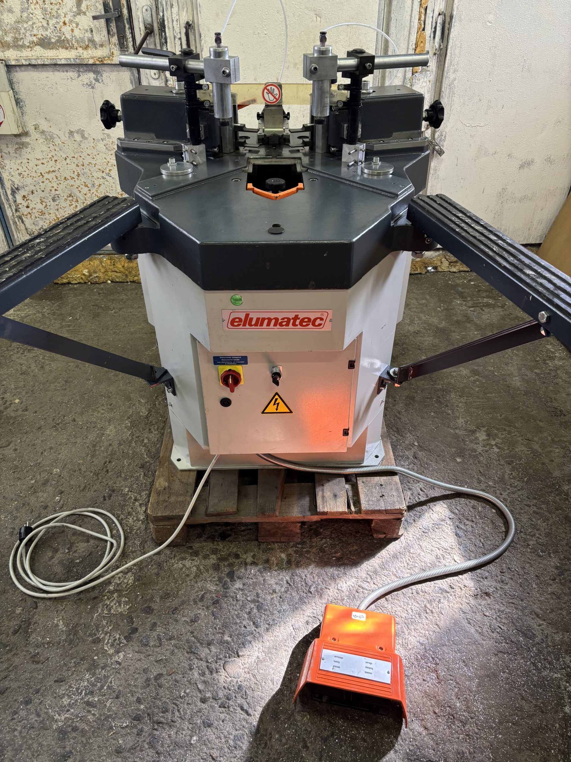 elumatec MGS 73/33 pokosová pila