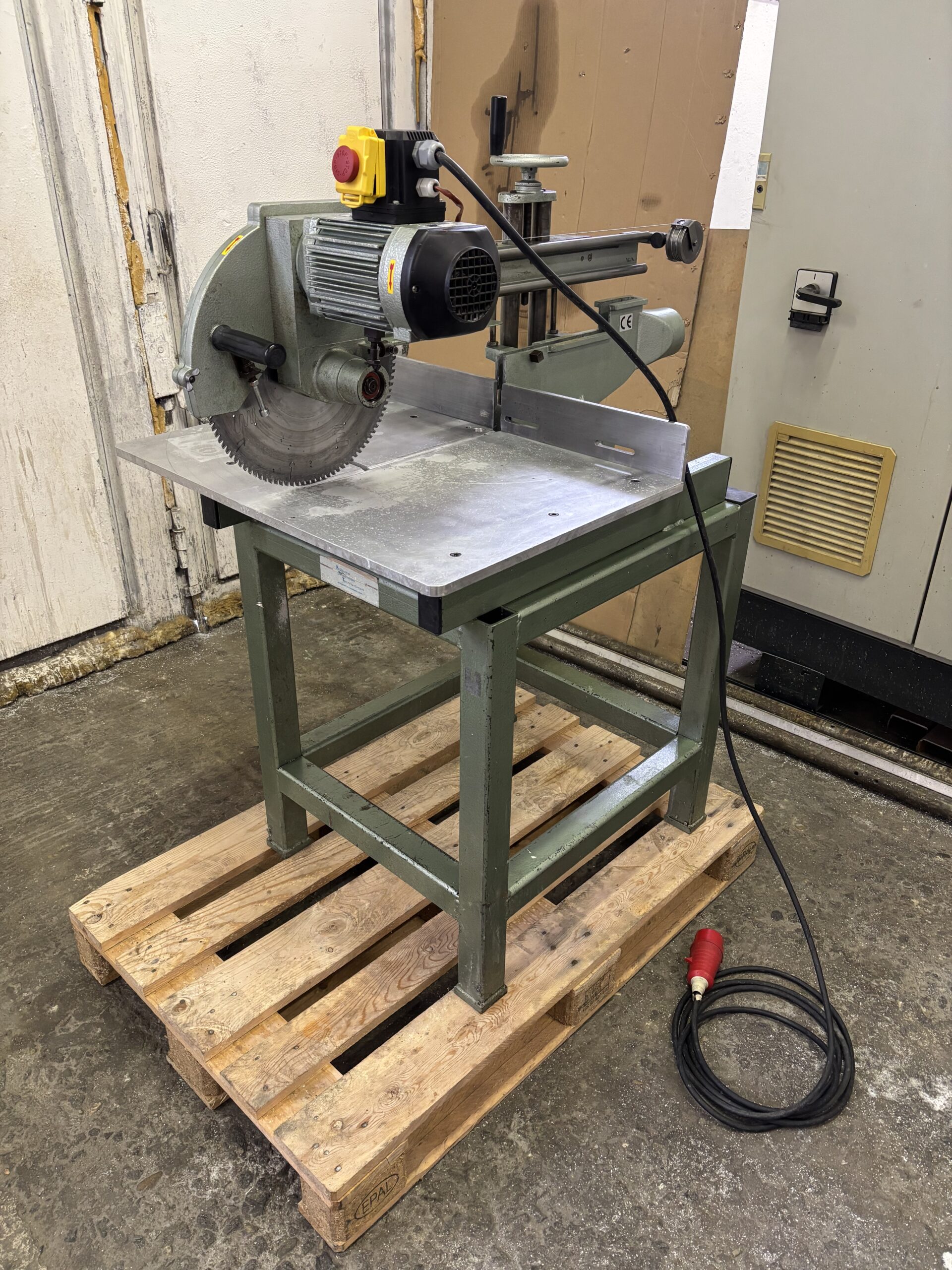 elumatec MGS 73/33 pokosová pila